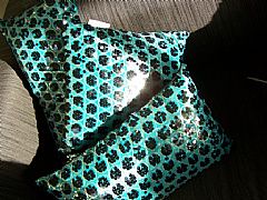 SEQUINS-&-CIRCLES-BLACK-&-AQUA-CUSHION-30-cm-X-60-cm-RECTANGLE-NEW-DESIGNER